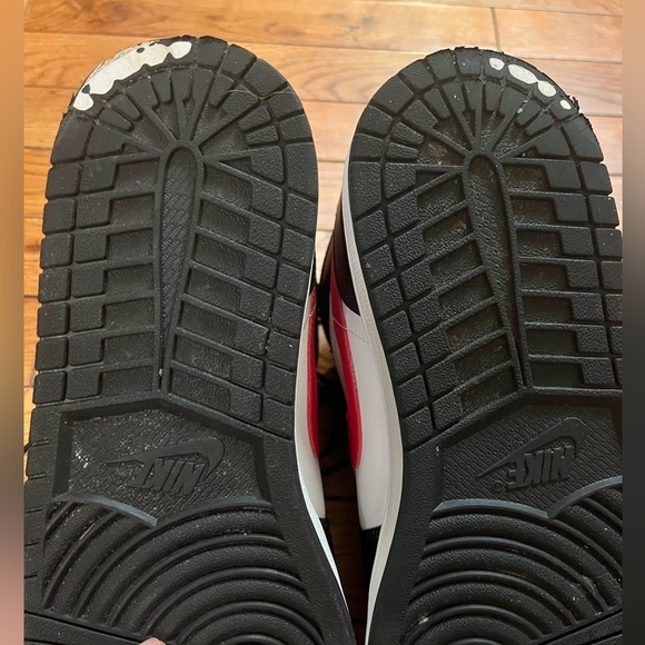 Nike Air Jordan 1 Mid Red/White/Black Size11
Mid Sneakers. - Picture 11 of 16